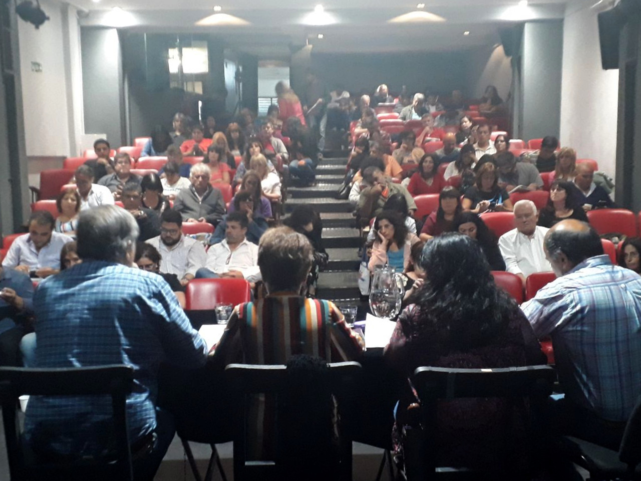 LXS TRABAJADORXS DE LA EDUCACIÓN CONTINUAMOS LA LUCHA EN UNIDAD