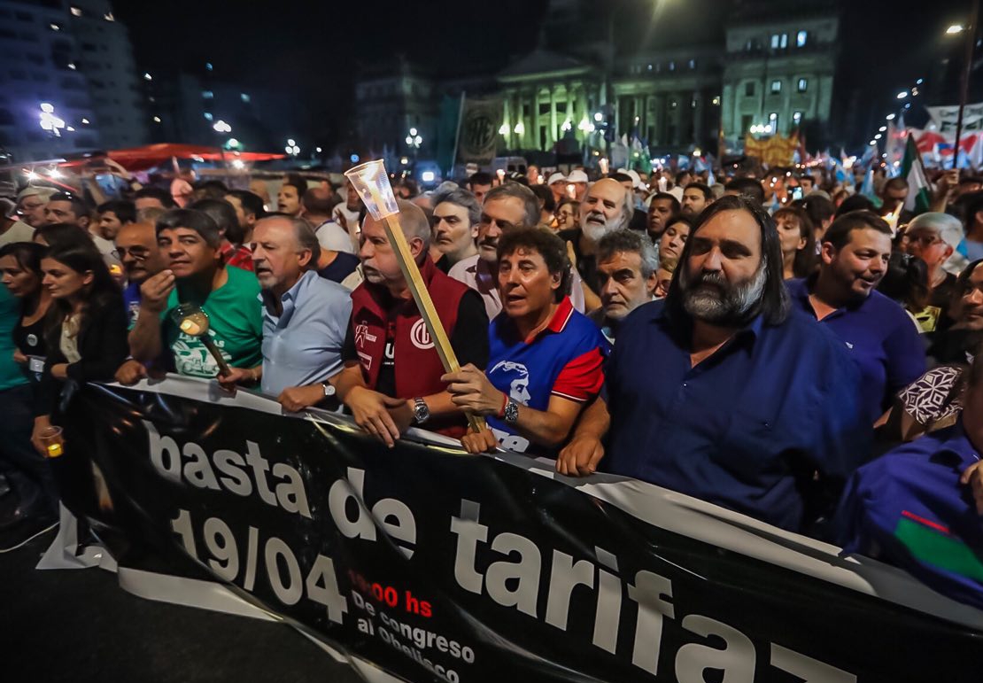 CON LA LUZ DE LA UNIDAD