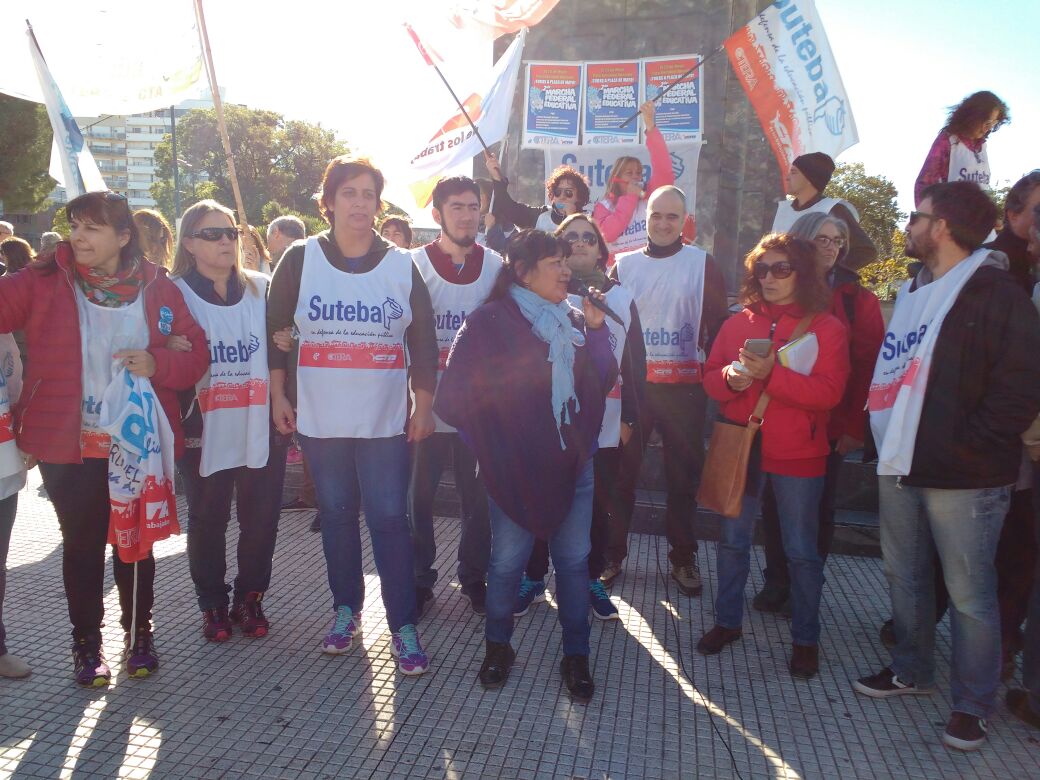 LA MARCHA FEDERAL LLEGÓ A TRES ARROYOS: ACTO Y CARAVANA