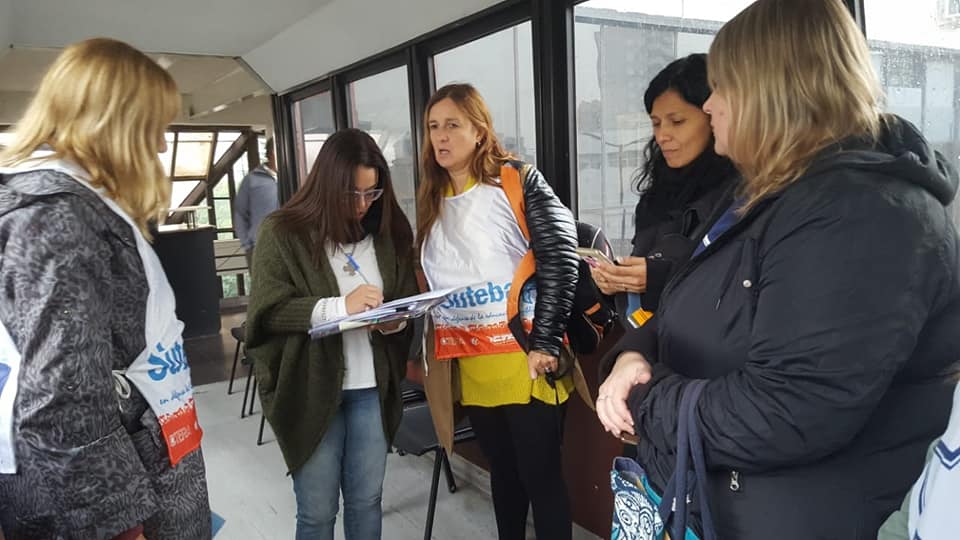 <STRONG> 17 DE MAYO JORNADA PCIAL DE PROTESTA DEL FUD: CARPETAZO</STRONG>