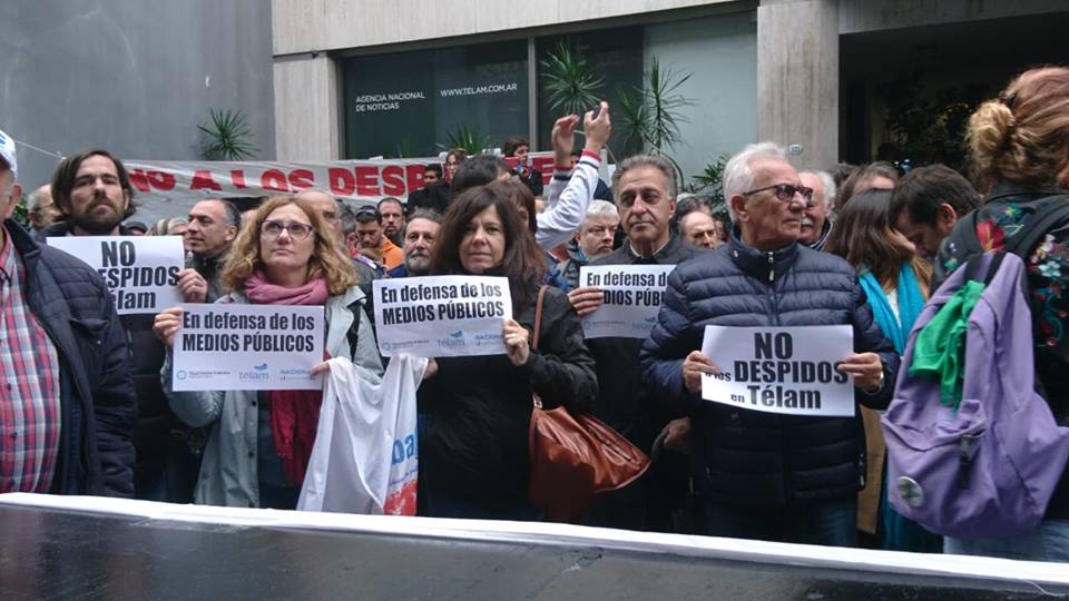 ¡BASTA DE DESPIDOS EN LOS MEDIOS!
