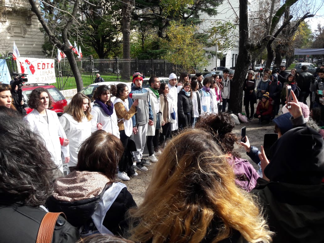 MOVILIZACIÓN Y PRIMERA ENTREGA DE PETITORIOS, LA DGCYE DEBE RESPONDER