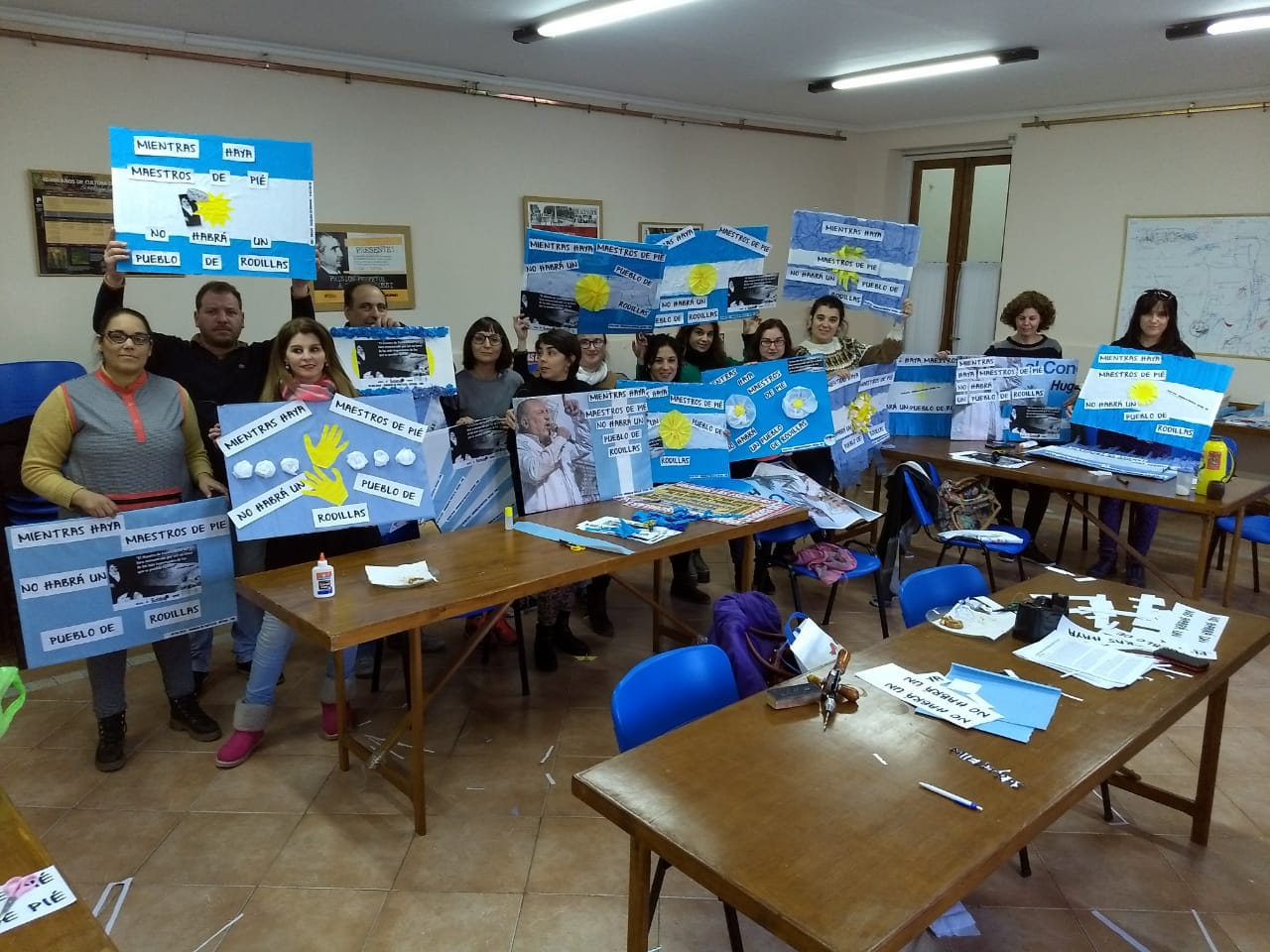 EL BANDERAZO PINTA DE CELESTE Y BLANCO A LA PROVINCIA