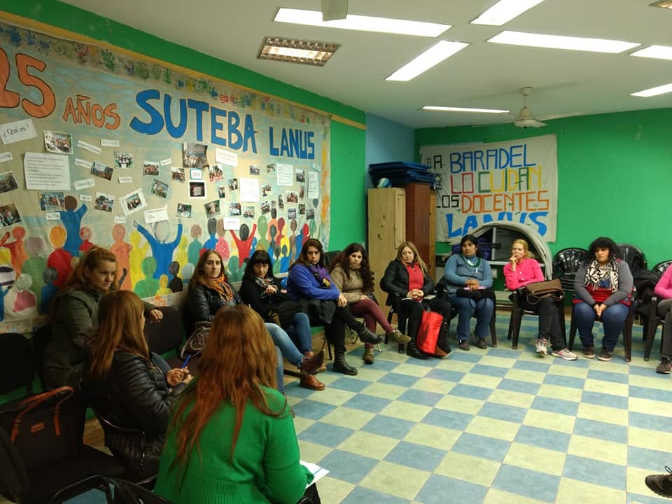 REUNIÓN CON COMPAÑERXS DE LA MODALIDAD DE PSICOLOGÍA COMUNITARIA Y PEDAGOGÍA SOCIAL, INTEGRANTES DE LA COMISIÓN DIRECTIVA Y SANDRA RAMAL, DEL EQUIPO DE SEC GREMIAL PCIAL