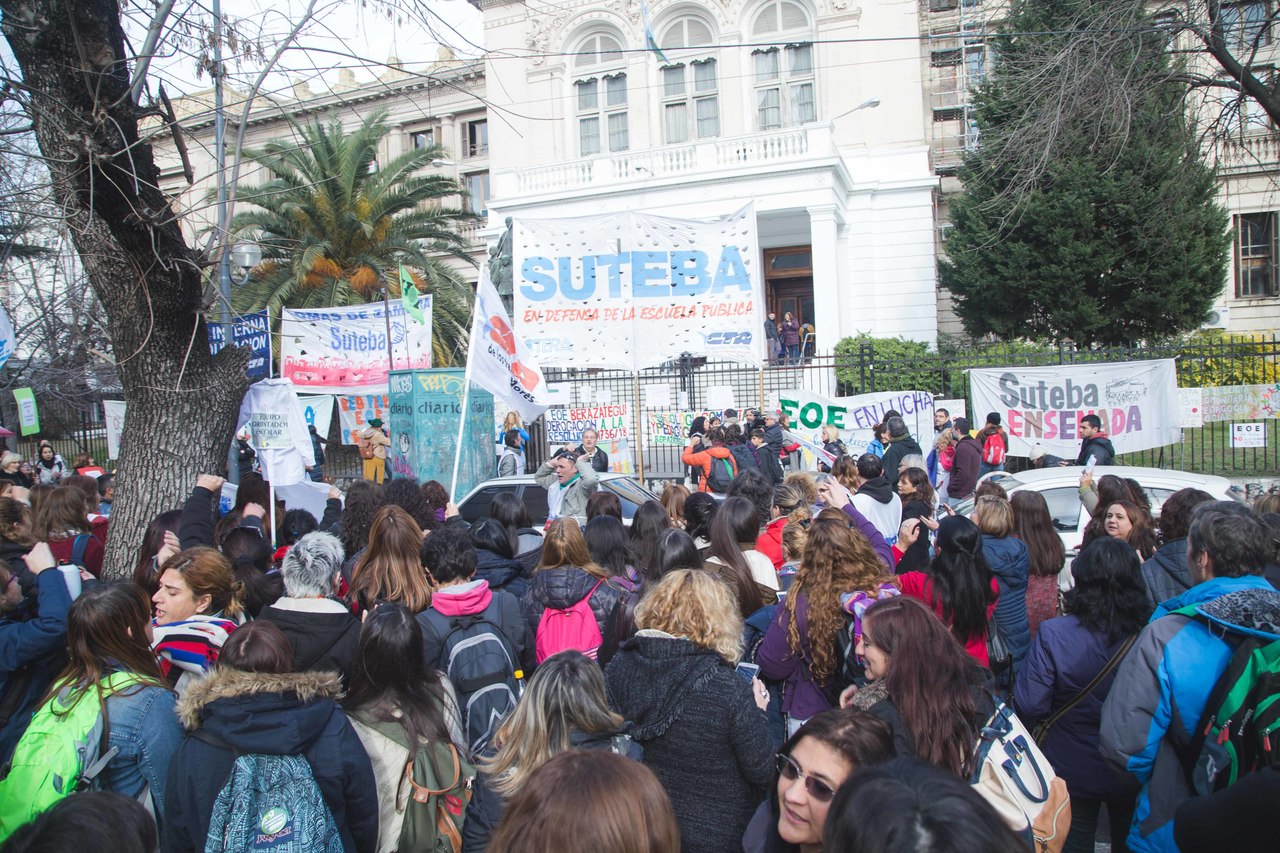 EN LA PLATA, VOLVIMOS A DEFENDER LOS EOE