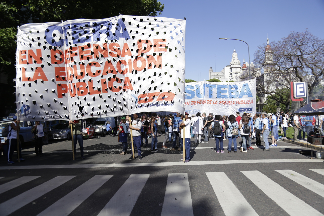 LXS DOCENTES DECIMOS NO AL PRESUPUESTO DEL AJUSTE