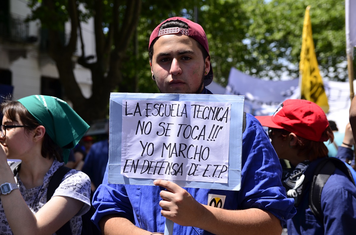 EL GOBIERNO RETROCEDIÓ POR LA LUCHA EN UNIDAD JUNTO A LA COMUNIDAD EDUCATIVA Y ESTUDIANTES ORGANIZADXS