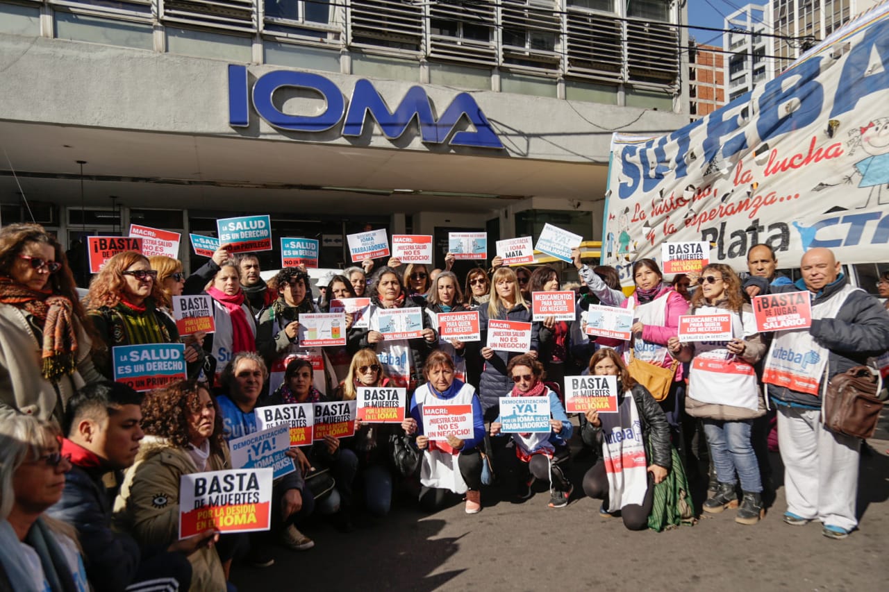 MOVILIZACIÓN AL IOMA: EXIGIMOS LA RECUPERACIÓN DE LA COBERTURA HISTÓRICA DE LA OBRA SOCIAL