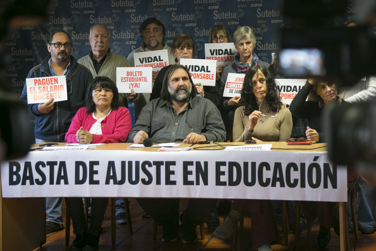 ¡VIDAL, PARÁ LA MANO!