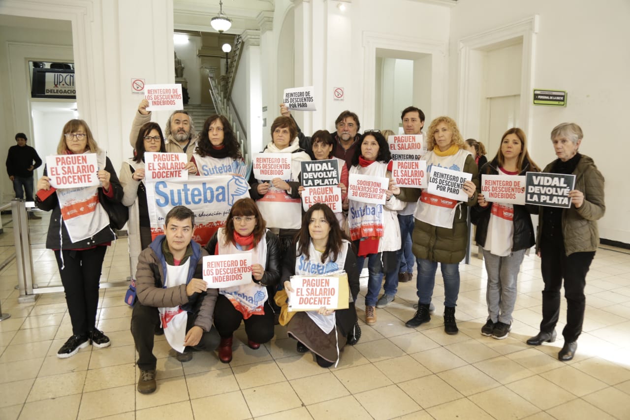 SUTEBA RECLAMÓ EN LA DGCYE Y EN JEFATURAS REGIONALES POR DESCUENTOS INDEBIDOS Y SALARIOS IMPAGOS