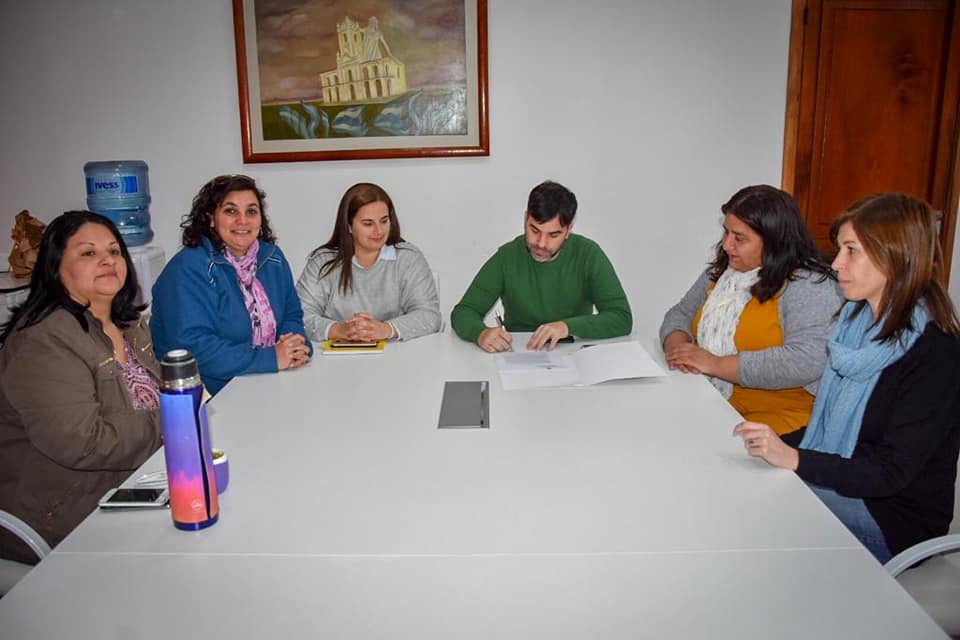 CASTELLI: EN MEMORIA DE SANDRA Y RUBÉN, EL 2 DE AGOSTO YA ES EL DÍA EN DEFENSA DE LA ESCUELA PÚBLICA