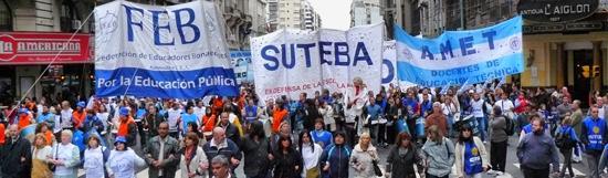 MULTITUDINARIA MARCHA DEL FRENTE GREMIAL EN RECLAMO DE MAYOR PRESUPUESTO PARA EDUCACIÓN