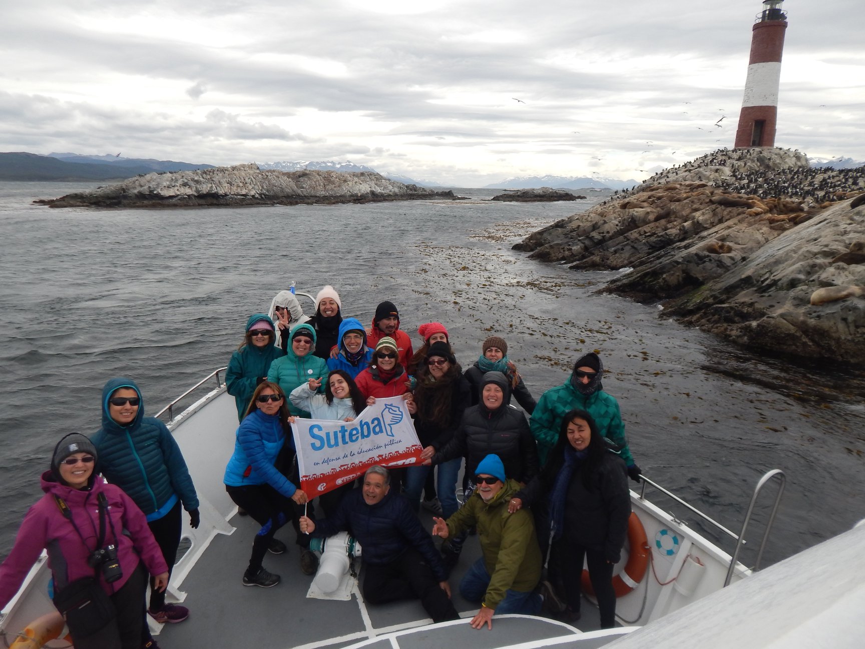 USHUAIA: FARO LES ECLAIREURS, MÍTICO FARO DE LA PATAGONIA ARGENTINA