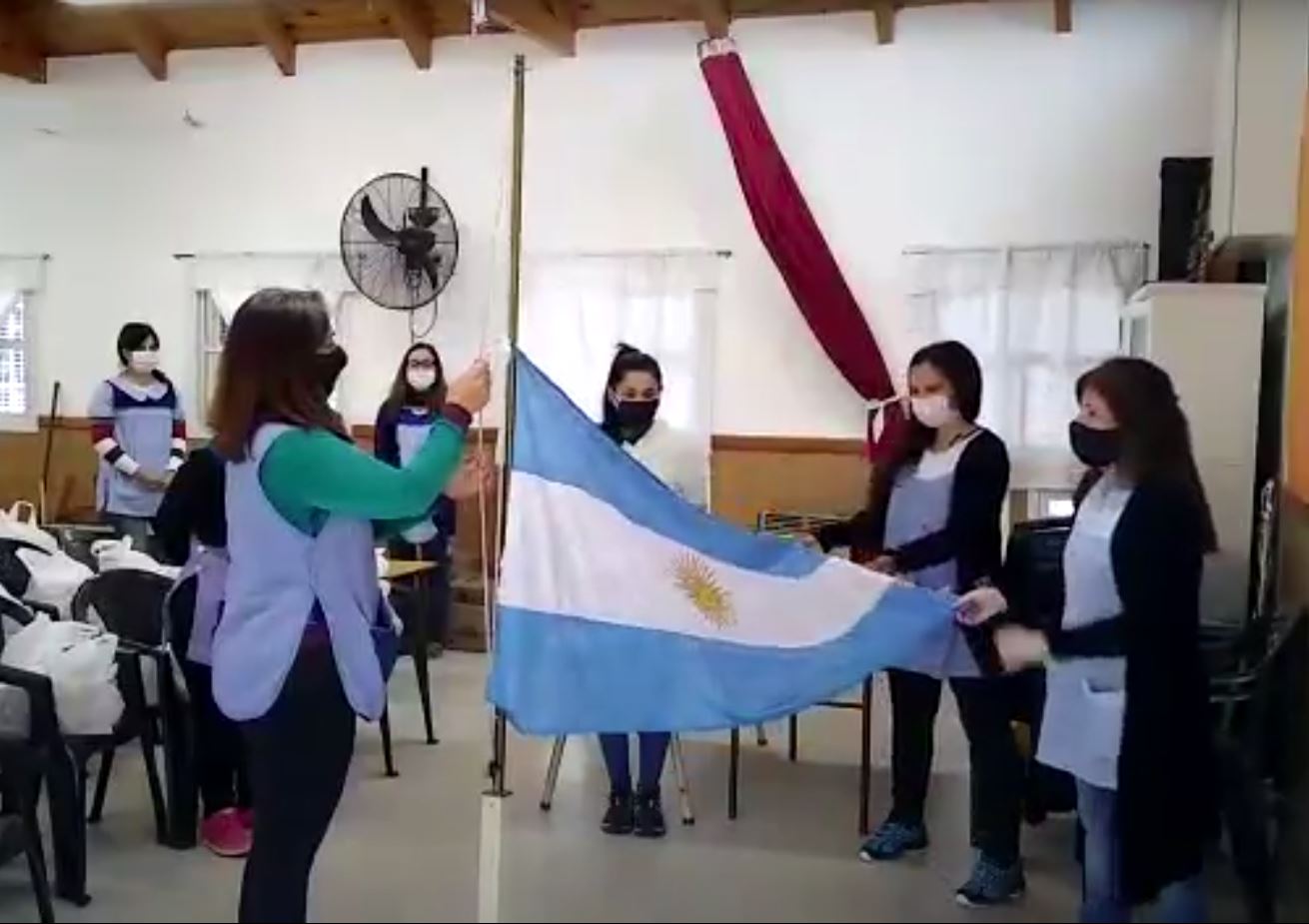 ESTE 25 DE MAYO, LXS DOCENTES SEGUIMOS HACIENDO PATRIA