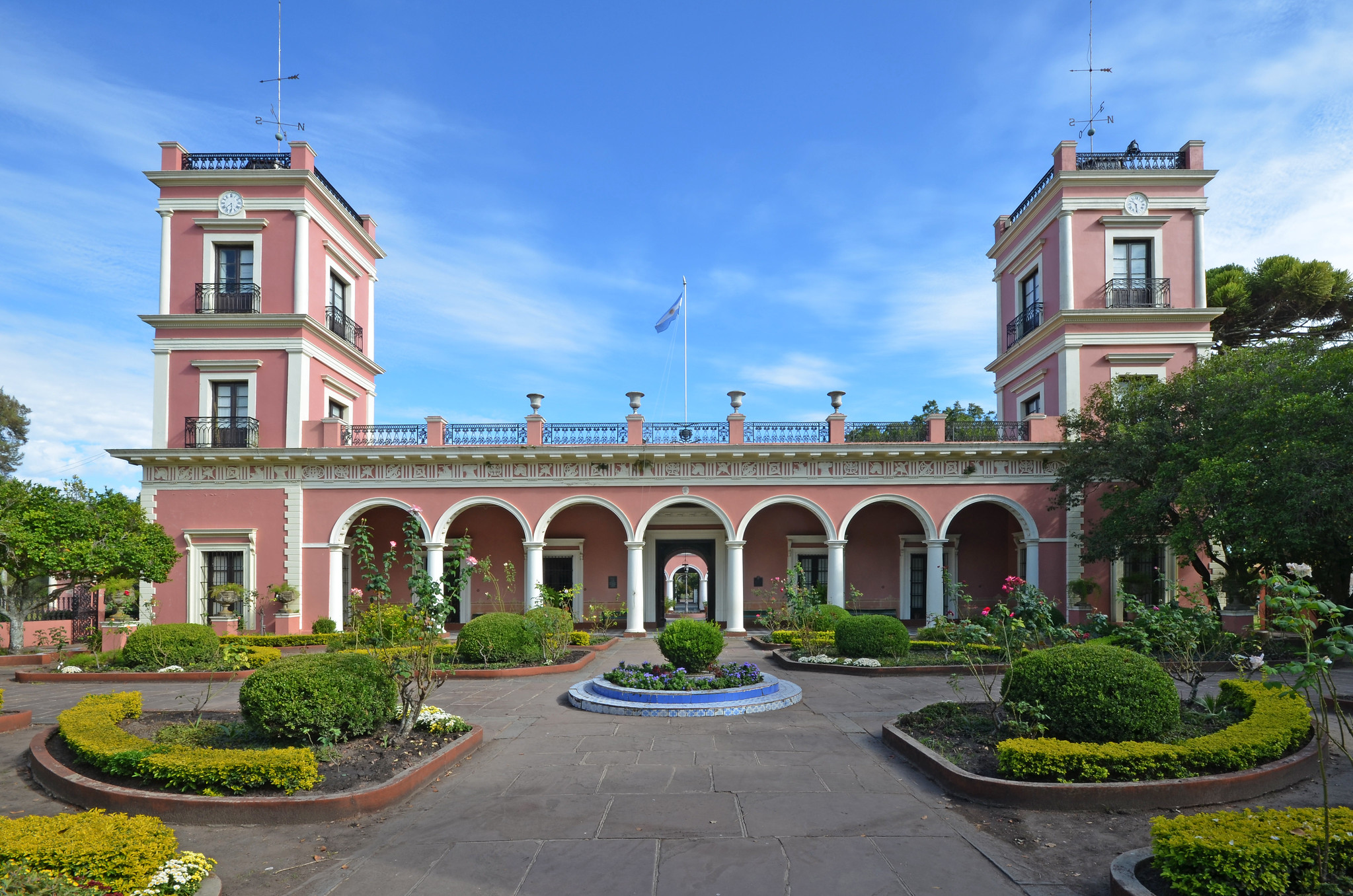 PALACIO SAN JOSÉ: MUSEO NACIONAL JUSTO JOSÉ DE URQUIZA