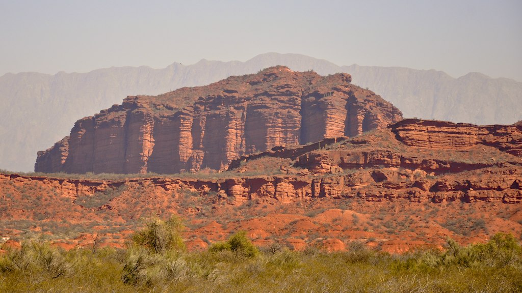 Descubrí la Reserva Los Colorados: un viaje a un paisaje marciano en La Rioja