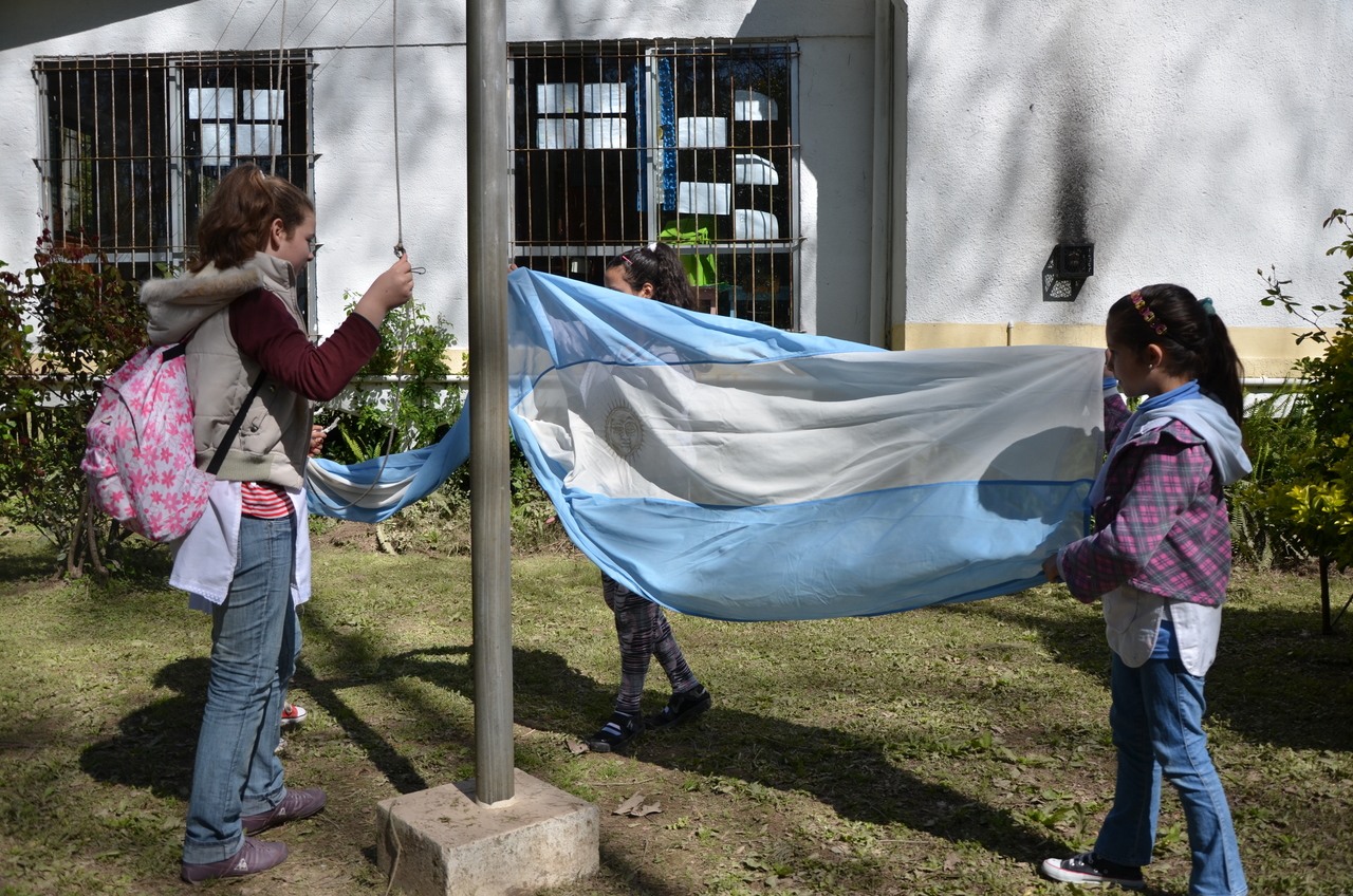 MÁS ALLÁ DE LAS EFEMÉRIDES