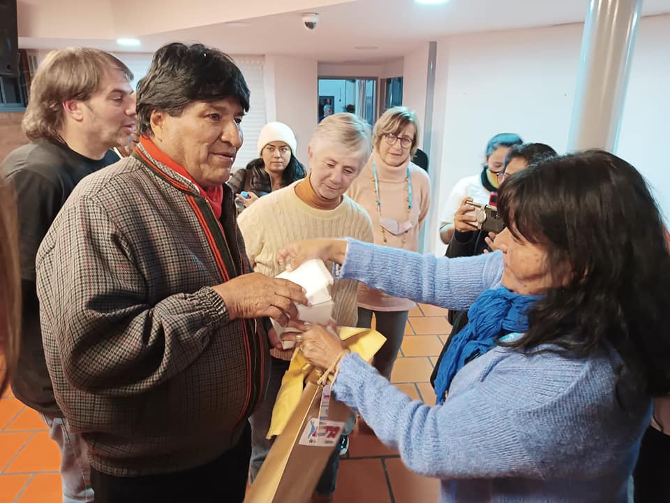 EVO MORALES VISITÓ LA SEDE DEL SUTEBA