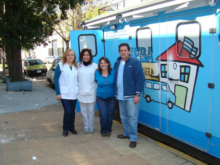 Alejandra y equipo de salud